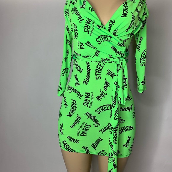 Dress - Picture 6 of 6